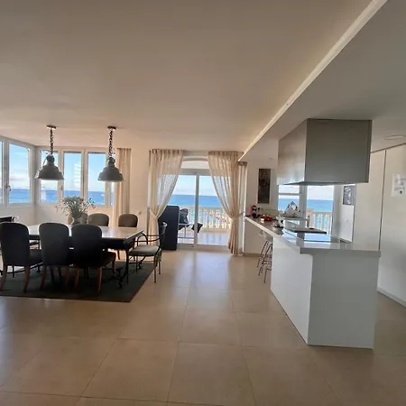 Beach House Brotonss Apartment