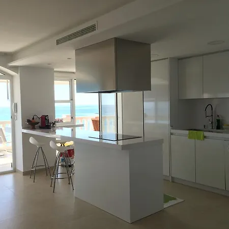 Beach House Brotonss * El Campello