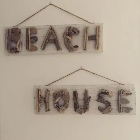 Beach House Brotonss Apartment