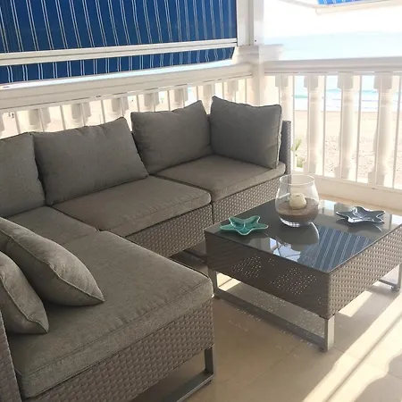 Beach House Brotonss *